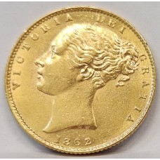 GREAT BRITAIN UK ENGLAND 1862 . SOVEREIGN . GOLD COIN